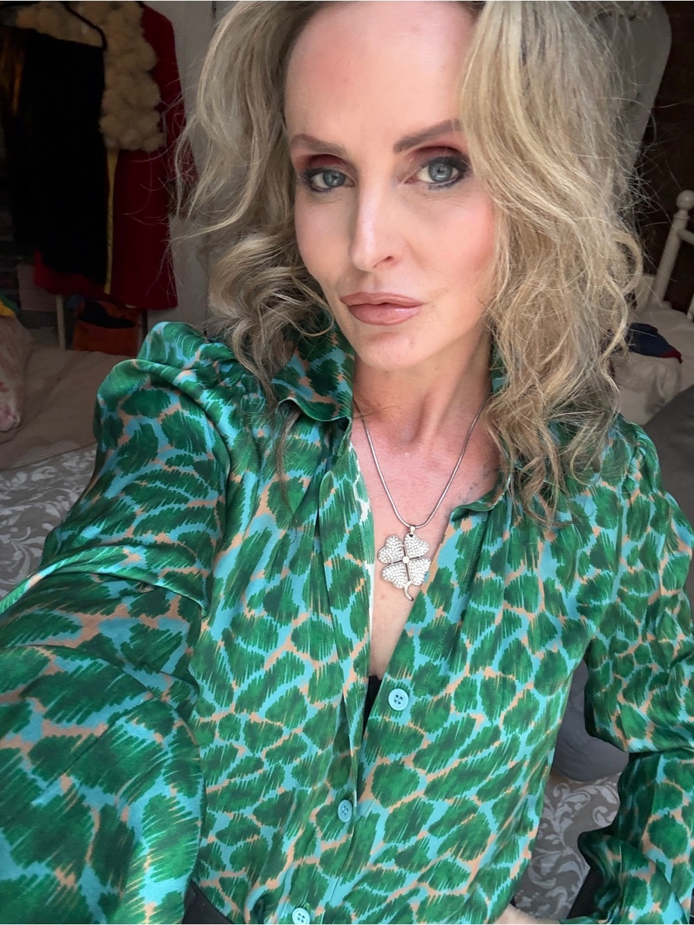 Carlisle Green 100% silk Button-Down Blouse